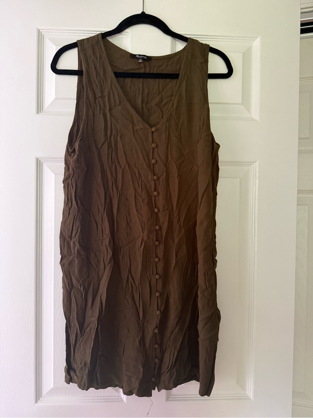 Women's Brown Button-Front Sleeveless Top